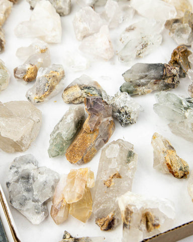 Inclusion Quartz Clusters - 44 pcs (#226688)